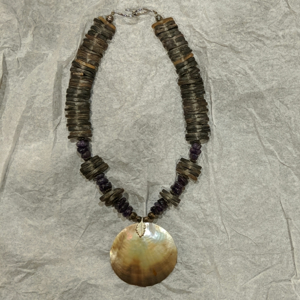 Chicos Shell necklace